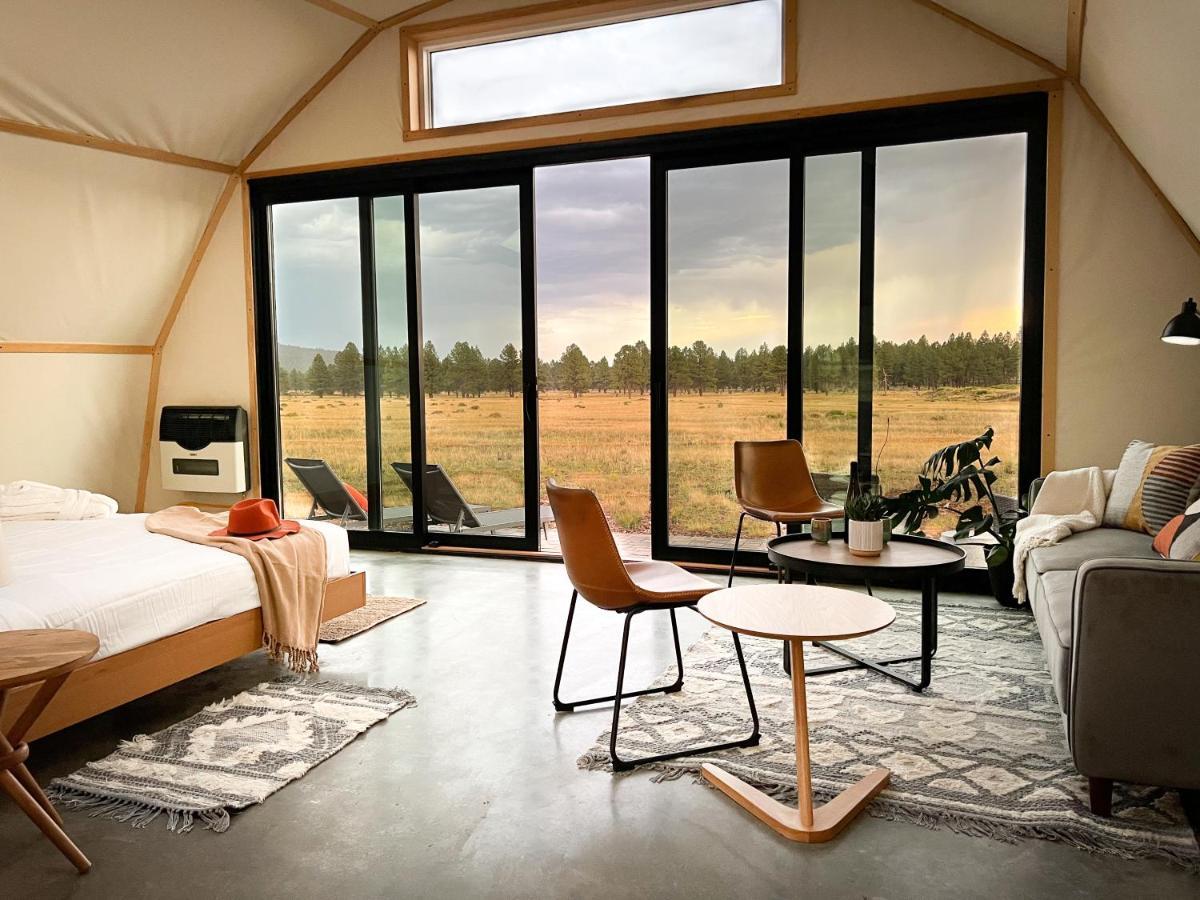 Backland Hotell Williams Exteriör bild